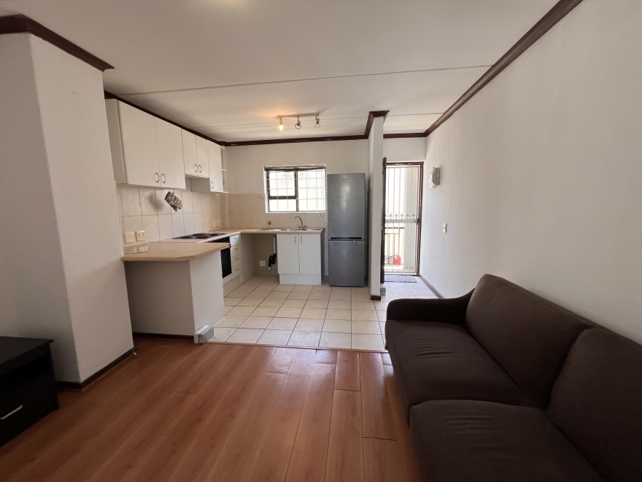 To Let 1 Bedroom Property for Rent in Parklands Western Cape